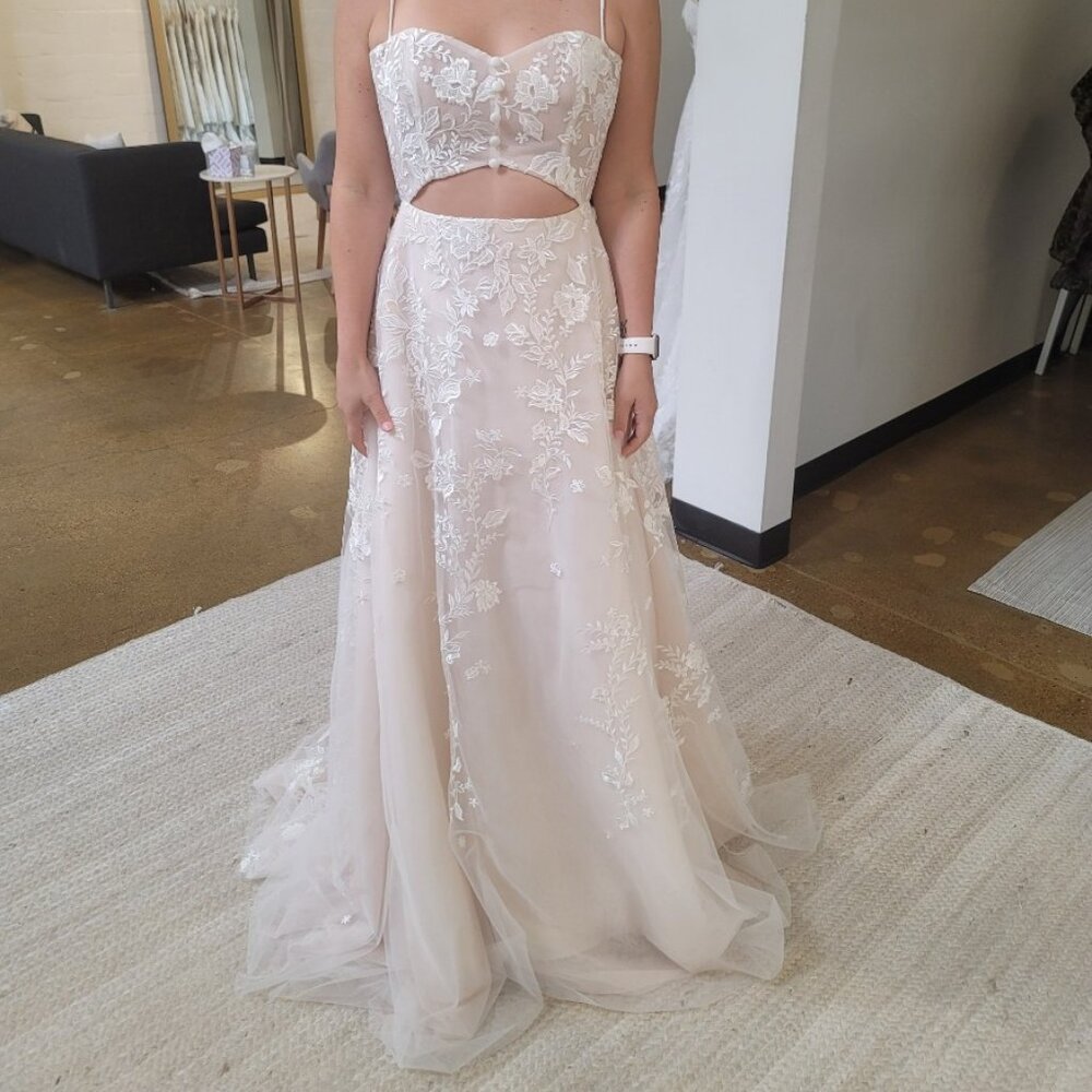 Arthur by Tara LaTour Wedding Dress